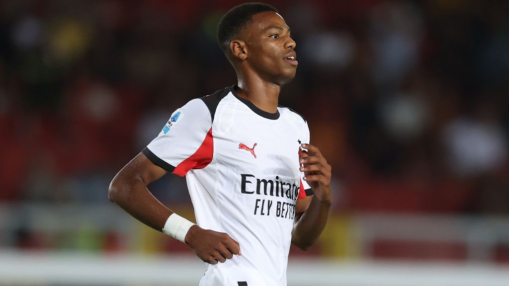 Nederlands talent Balentien (18) debuteert bij Milan, dat wint bij Lecce