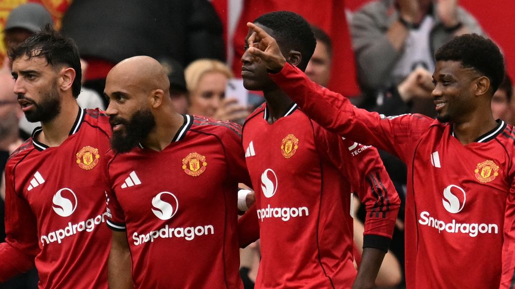 Manchester United wint in blessuretijd van Burnley, Roefs stopt penalty bij Sunderland