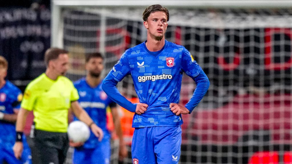 FC Twente verliest bij Excelsior, dat bijna hele wedstrijd met tien man speelt