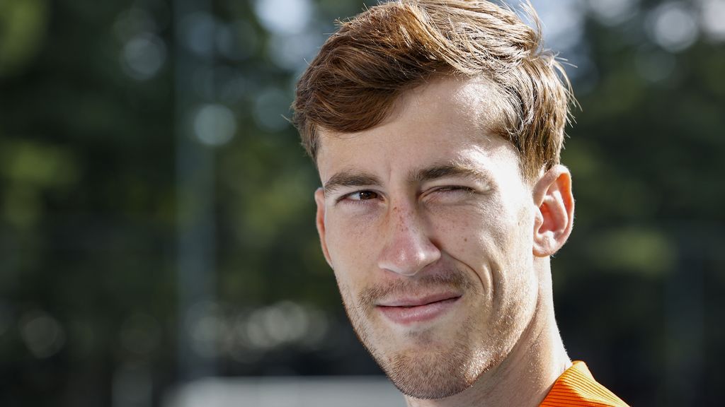 Oranje nieuw hoofdstuk in jongensboek Roefs: 'Laten zien dat ik hier thuishoor'