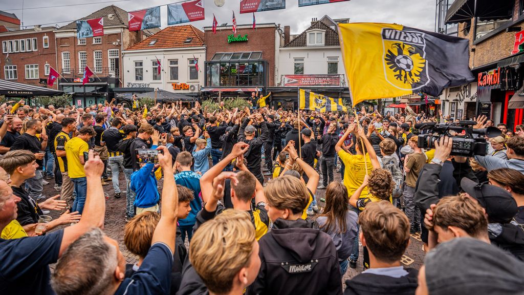 Vreugde, maar ook onzekerheid bij Vitesse: wanneer wordt er weer gevoetbald?