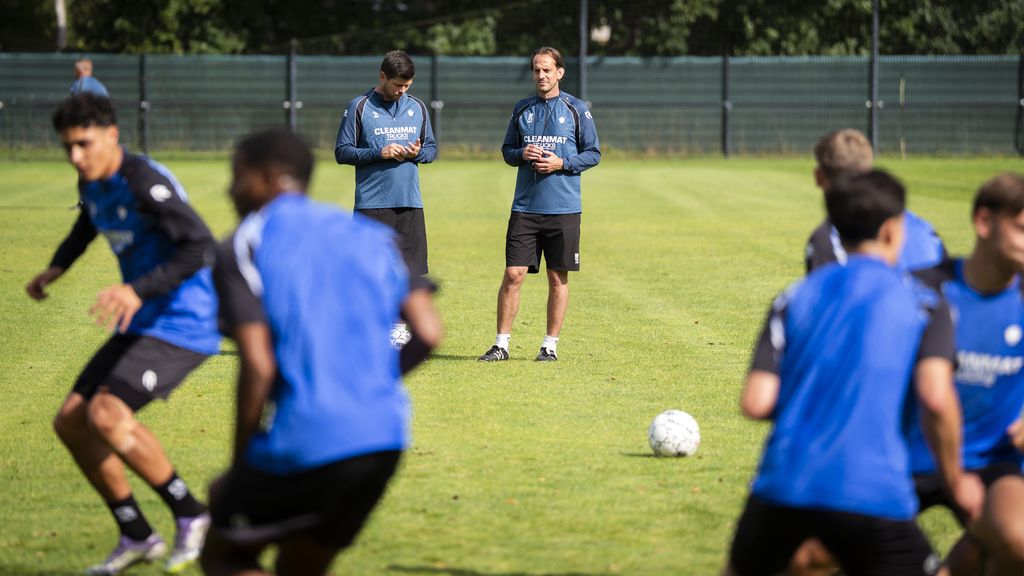 Spelers bieden zich massaal aan bij Vitesse, week voor eerste wedstrijd