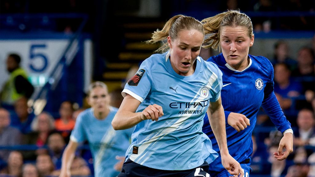 Voetbalsters Chelsea beginnen nieuwe seizoen met winst op Manchester City