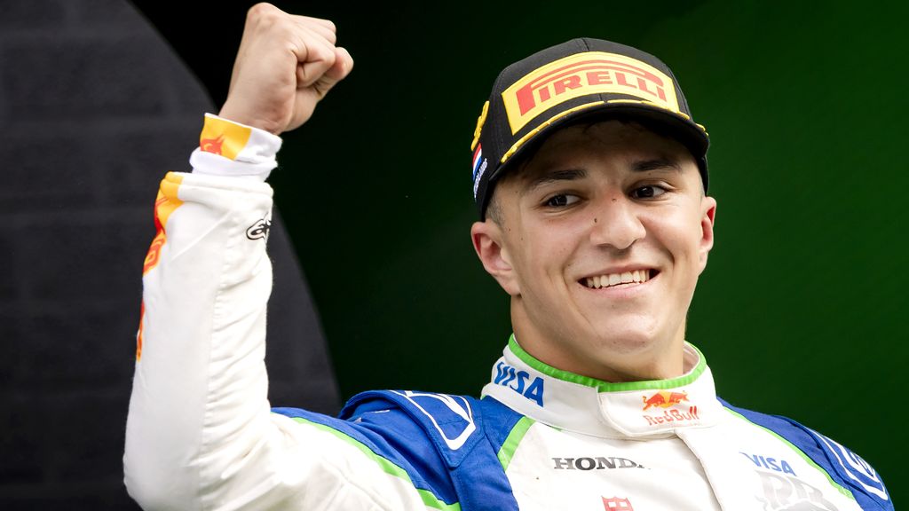 Isack Hadjar: Burzliwy debiut i sukces na podium w Formule 1