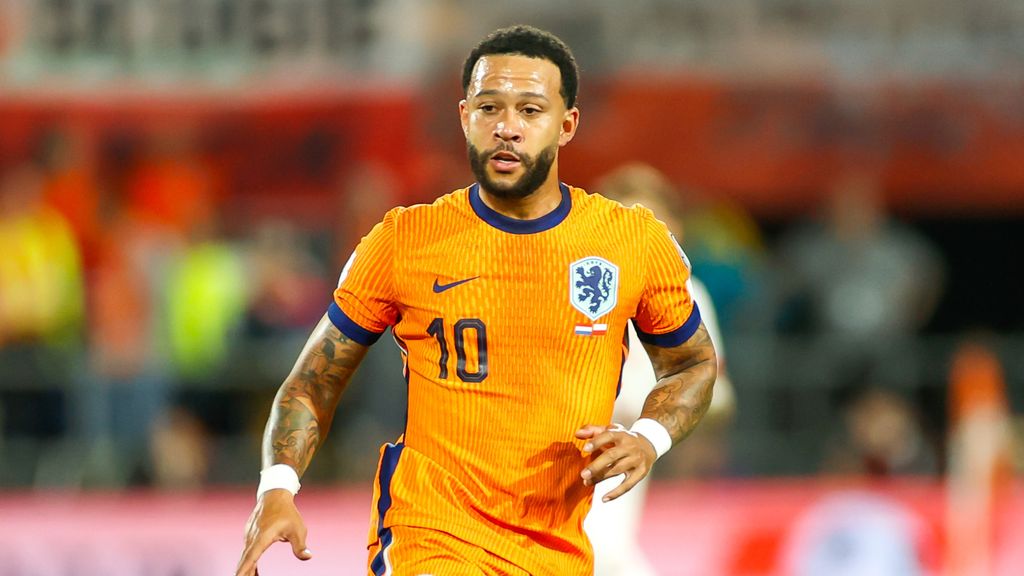 Depay scoort tegen Litouwen en is nu alleen topscorer aller tijden van Oranje