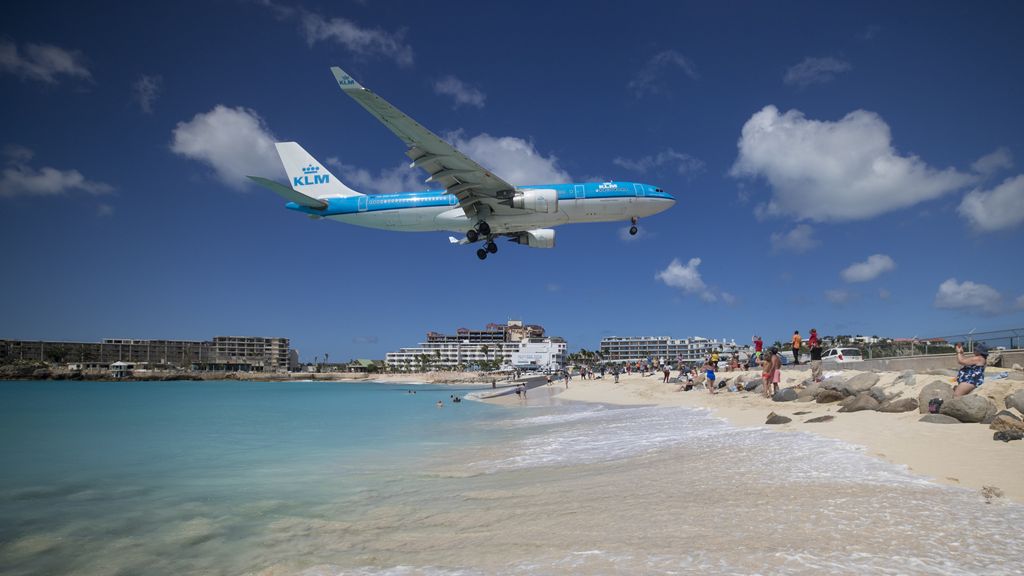 Luchthaven Sint-Maarten znowu otwarta po incydencie z WestJet