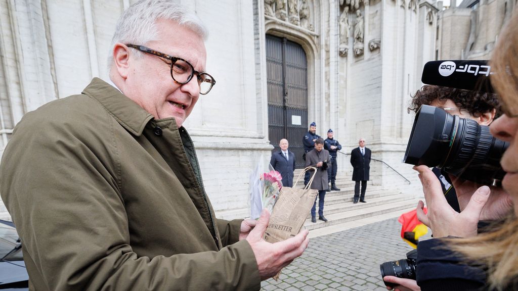 Książę Laurent przyznaje się do syna z piosenkarką Wendy Van Wanten