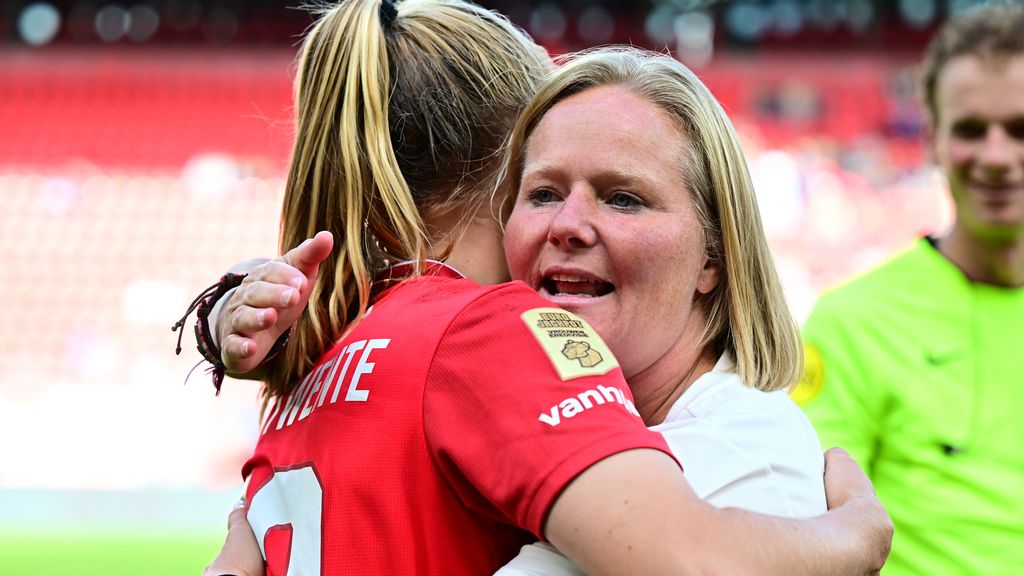 Met nieuwe trainer Dekker aan het roer wil FC Twente nu internationaal stappen zetten