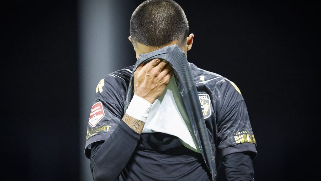 Vitesse verliest bij terugkeer in eerste divisie ruim van Jong AZ: 4-0