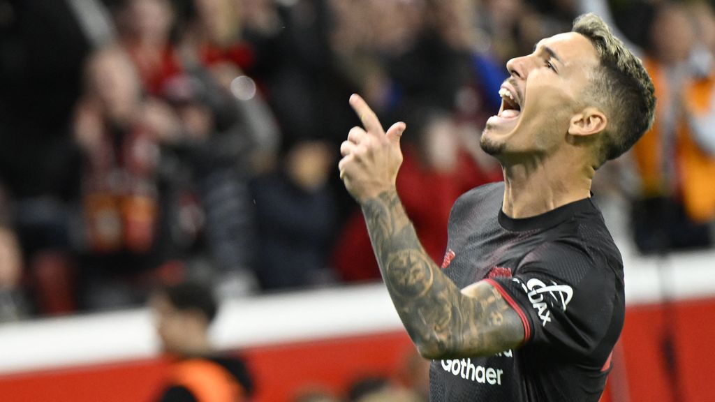 In eerste duel na ontslag Ten Hag knokt Leverkusen zich langs Frankfurt