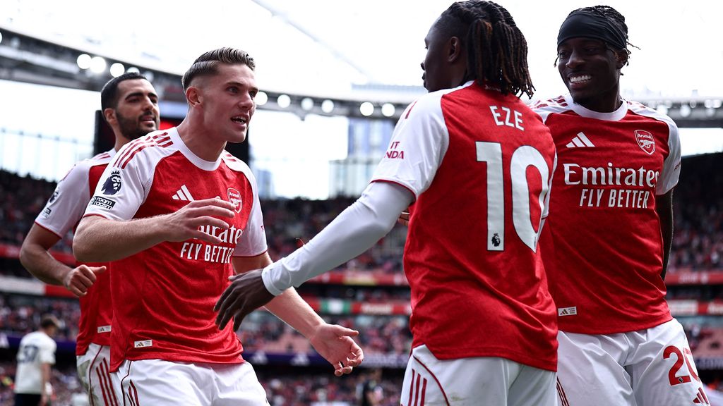 Arsenal voorlopig koploper Premier League, eerste zeges voor Newcastle en Fulham