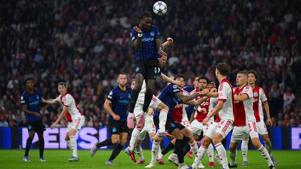 Ajax traint op verdedigen corners, toch maakt Inter er twee: 'Megafrustrerend'
