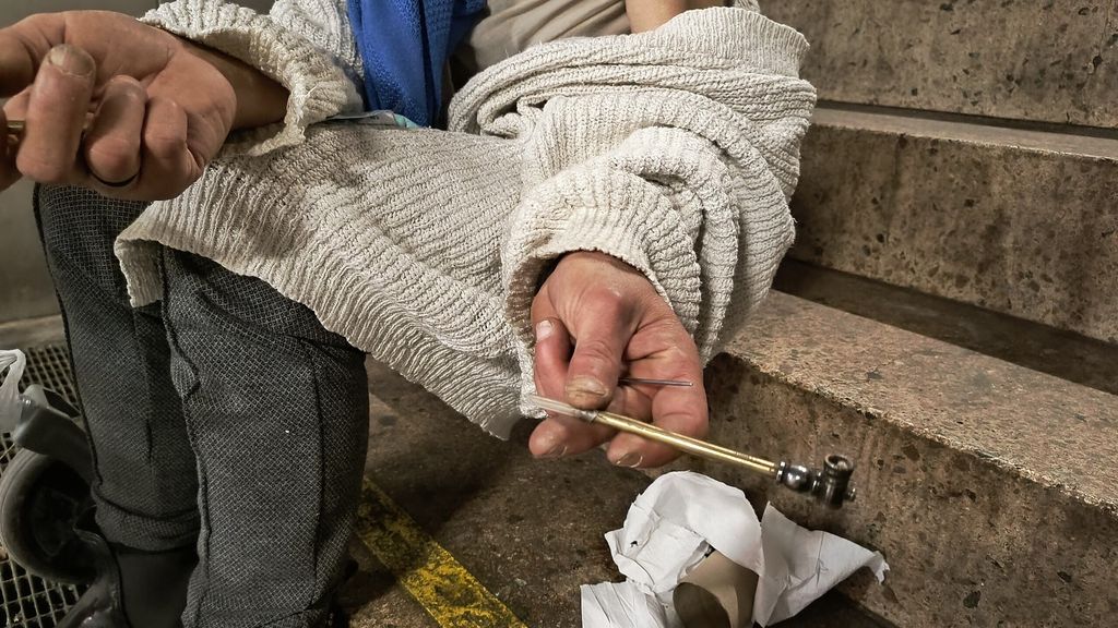 Amsterdam bada możliwość legalnego rozdawania cracka osobom uzależnionym