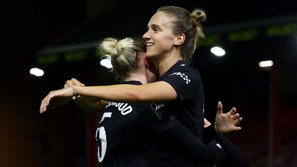 Miedema en Casparij scoren voor winnend Manchester City, Kop incasseert vijf goals