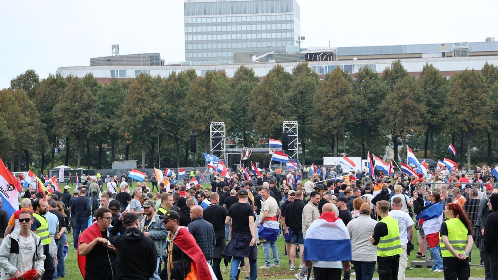Masowe protesty na Malieveld przeciwko polityce azylowej