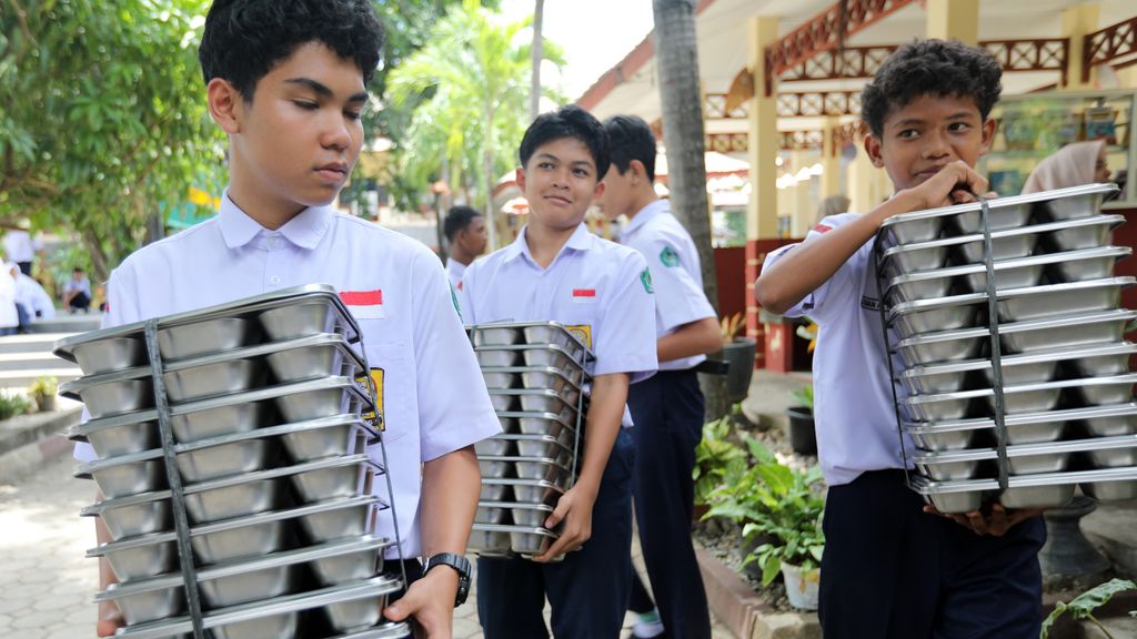 Meer Dan Duizend Indonesische Kinderen Ziek Na Omstreden Gratis Schoolmaaltijden