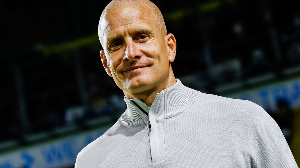 Heracles-coach Sibum wanhoopt niet: 'Waarom zou mijn baan niet meer houdbaar zijn?'