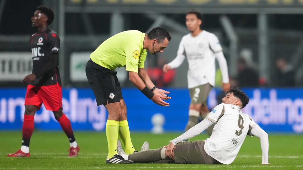 PSV wint zonder glans van Excelsior, spitsenprobleem neemt toe met uitvallen Pepi