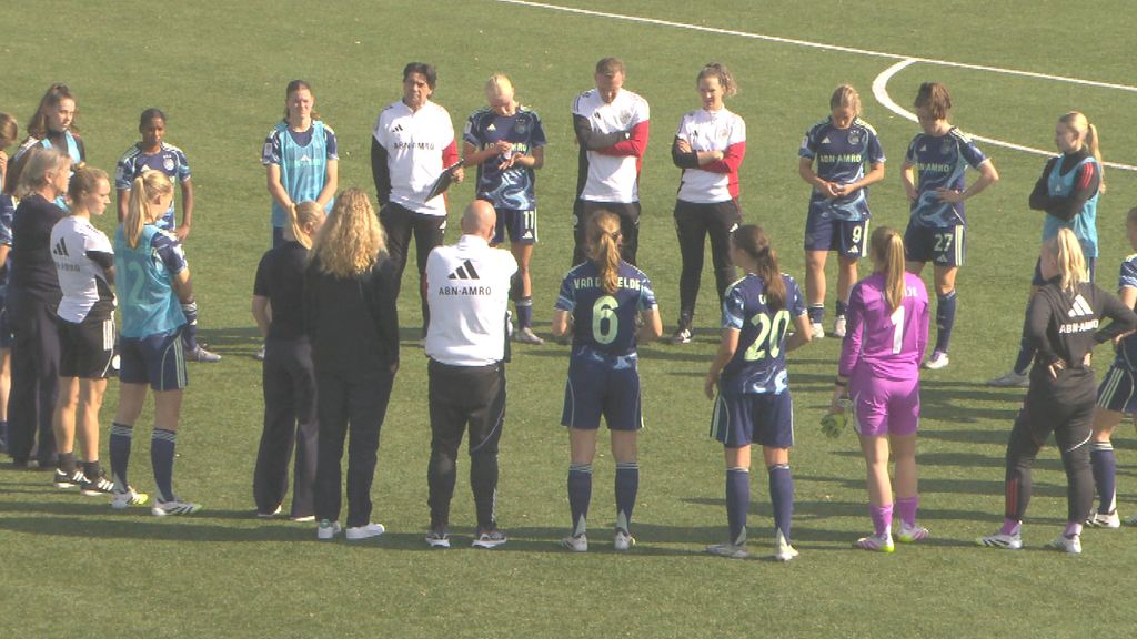 Eerste puntenverlies voor Ajax-vrouwen in eredivisie, Twente en PSV winnen wel