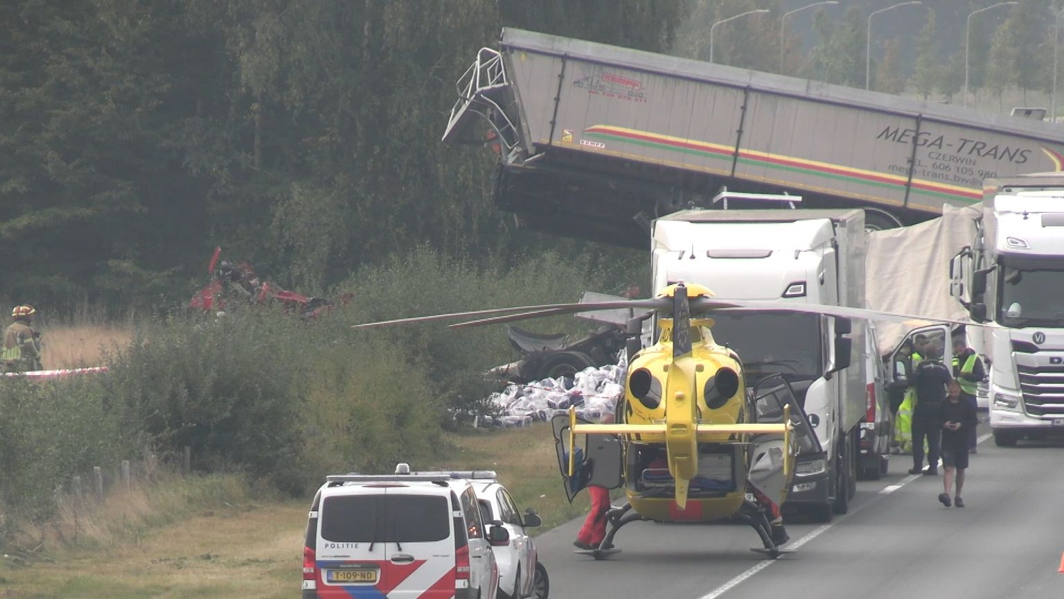 Dodelijke botsing met vier vrachtwagens op A73
