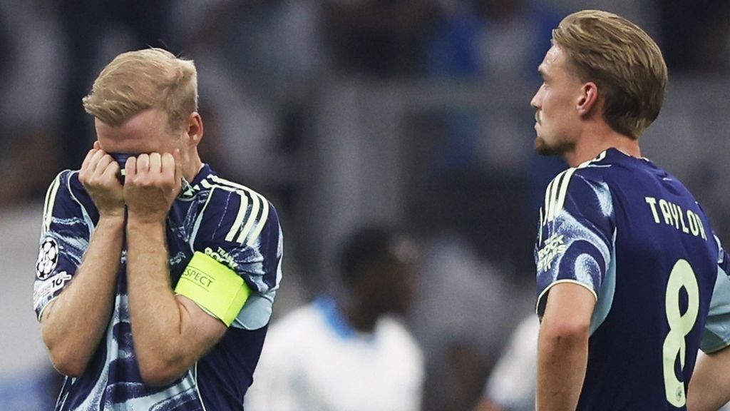Ajax lijdt blamerende 4-0 nederlaag tegen Olympique Marseille in Champions League
