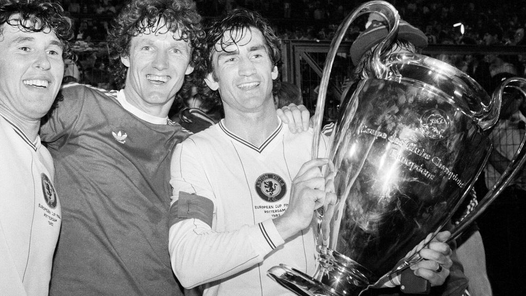 Aston Villa, De Kuip en de zoektocht naar een legendarisch wedstrijdshirt