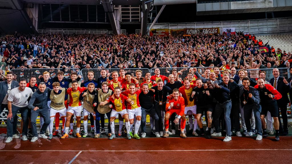 Go Ahead Eagles stunt tegen Panathinaikos met eerste zege ooit in Europa