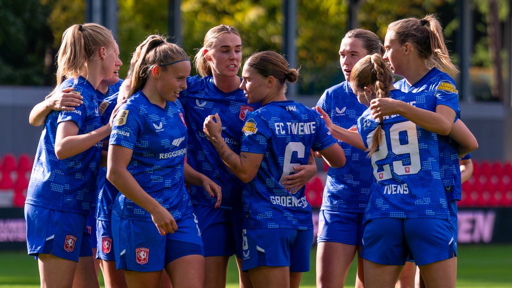 PSV-vrouwen verliezen in eigen huis van Twente, Ajax kruipt naar plek twee