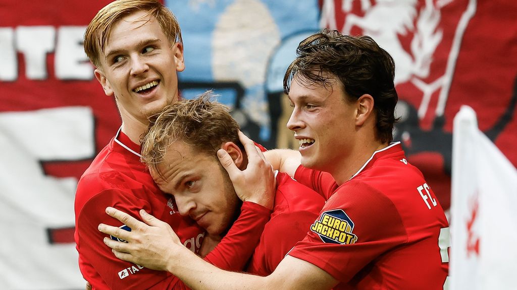 Twente blijft winnen onder Van den Brom: zege in derby op hekkensluiter Heracles