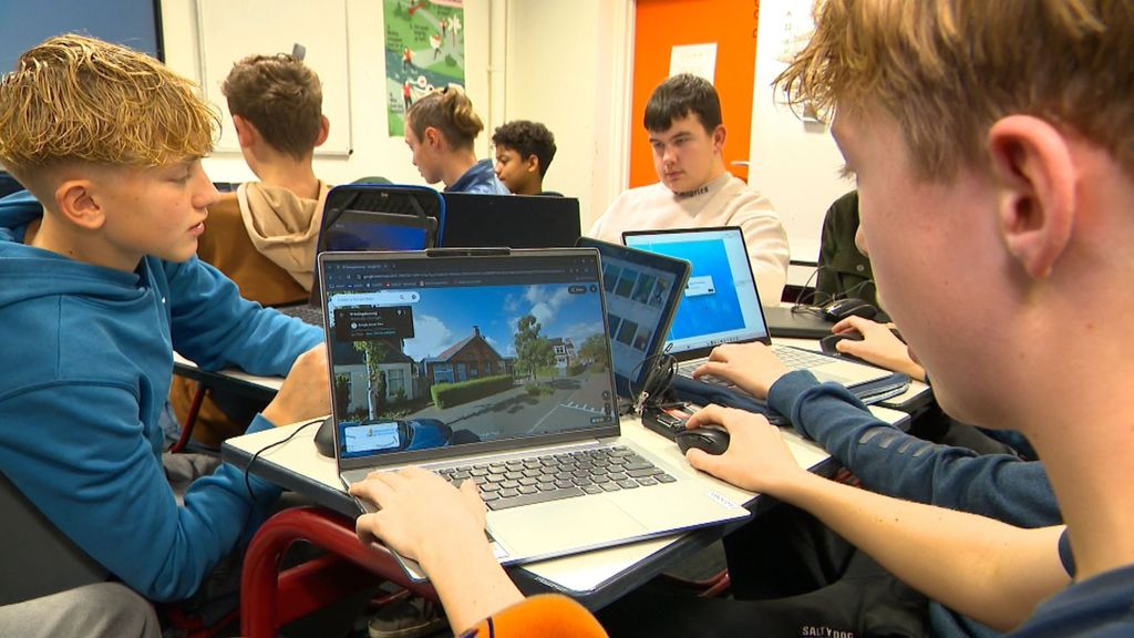 Jongens uit Winschoten bouwen hun stad na in Roblox
