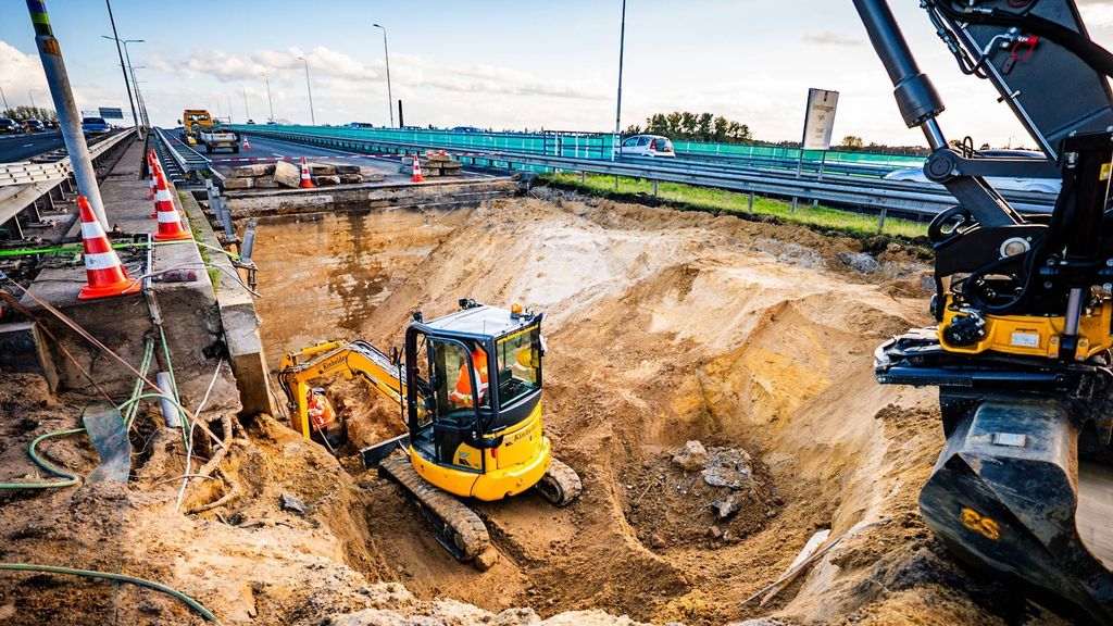 Grote verkeersdrukte in regio Arnhem door sinkhole onder snelweg