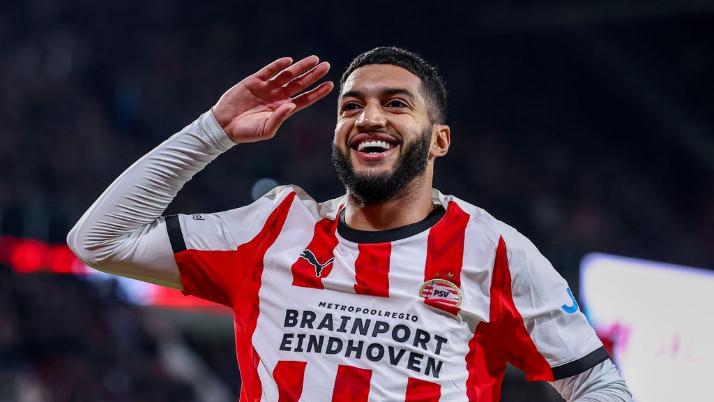 Met opnieuw uitblinkende Saibari grijpt PSV koppositie in eredivisie