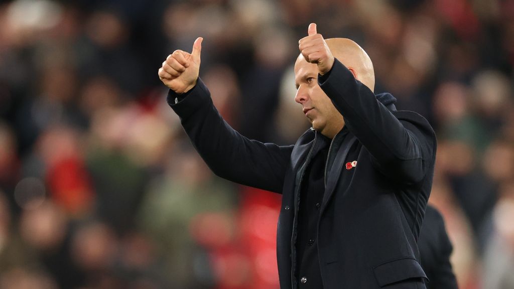 Toegezongen Slot dankt fans, Van Dijk noemt sommige meningen 'ronduit belachelijk'