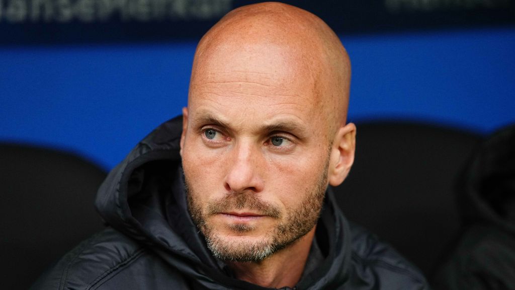 Positie Simonis zwaar onder druk na nieuwe nederlaag met Wolfsburg