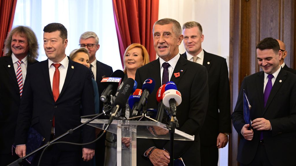 Foto: Regeerakkoord in Tsjechië: Babis in zee met uiterst rechtse partijen