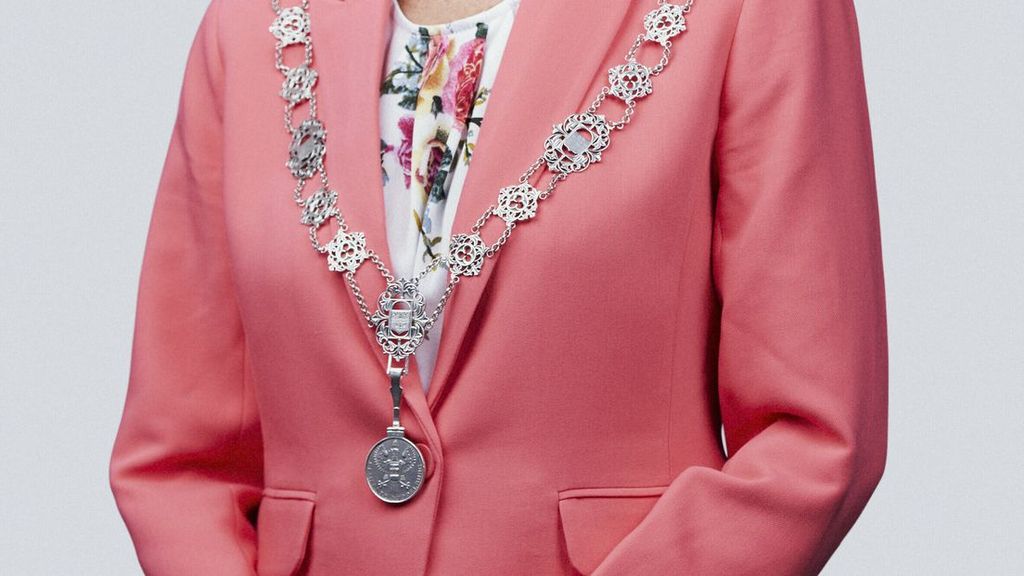 Burgemeester Middelburg verliest deel ambtsketen: 'Moet op de fiets zijn afgegleden'