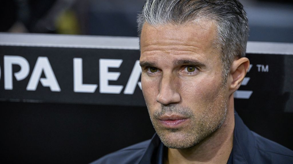 Feyenoord kampt met blessureleed richting Stuttgart: Hwang weken uitgeschakeld