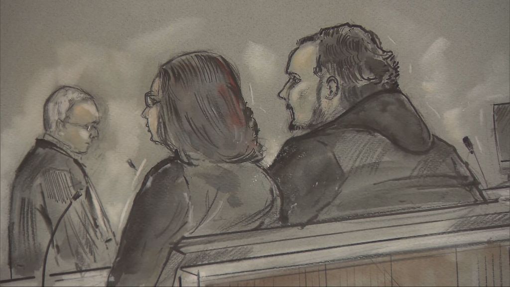 6/11 in Nieuwsuur: Rechtszaak Vlaardingse pleegouders • Nederland voorbereid op drones? • Minister t