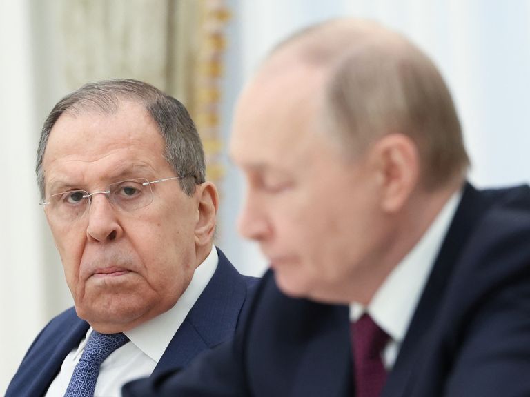 Image for Kremlin ontkent dat minister Lavrov in ongenade is gevallen