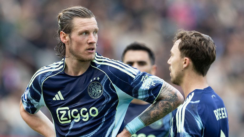 FC Utrecht duwt Ajax dieper in ellende, ook zonder Heitinga gaan Amsterdammers onderuit