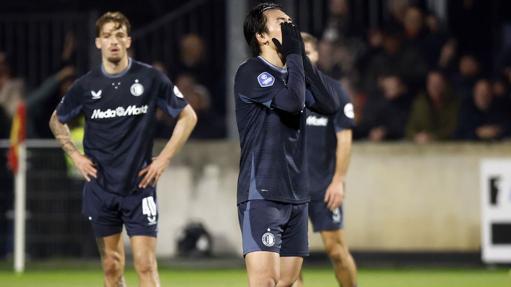 Sterk Go Ahead legt Feyenoord over de knie, PSV nieuwe koploper eredivisie