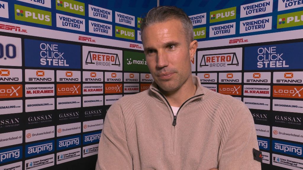 Van Persie baalt: 'Denk dat Deijl vanavond geen schouderpijn heeft'