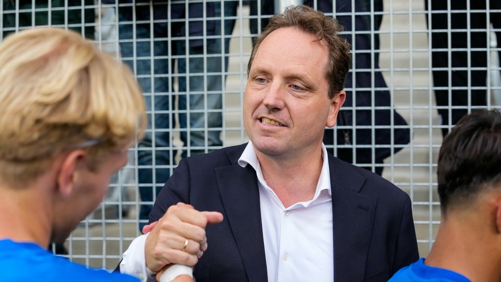 AZ blijft ondanks afstraffing trouw aan visie: 'Een keer kampioen op onze manier'