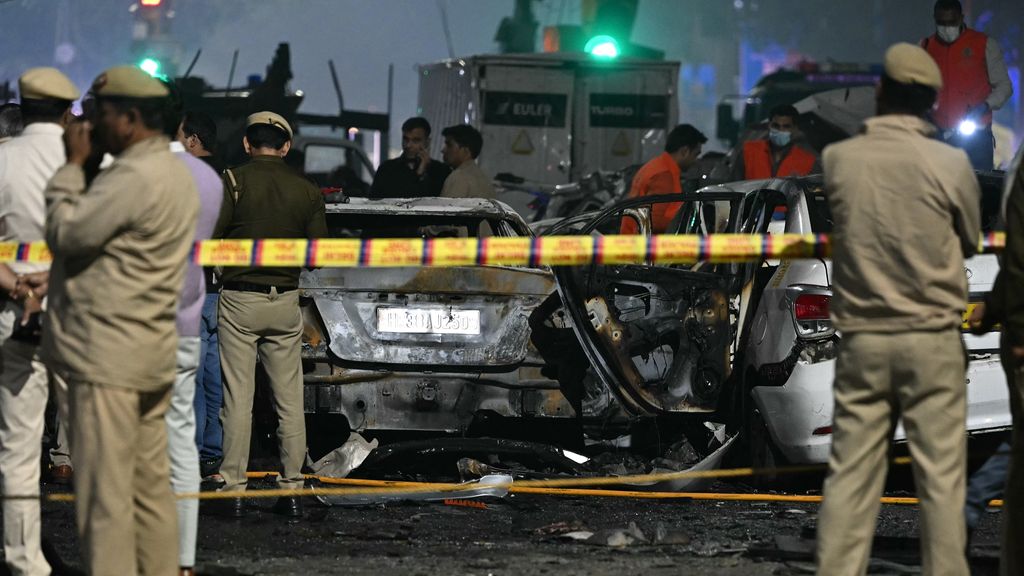 Foto: Explosie bij toeristische Rode Fort in New Delhi, meerdere doden 
