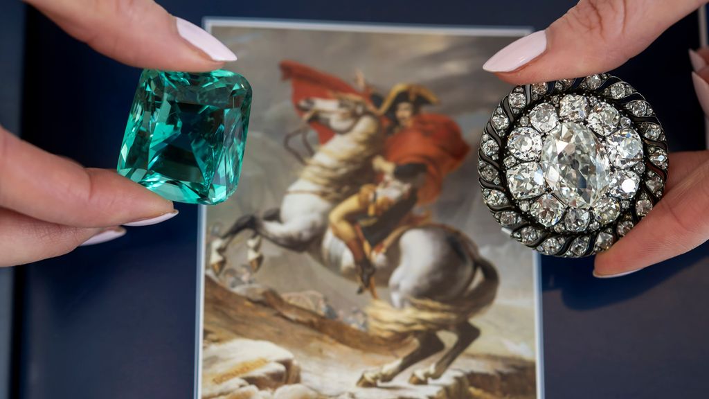 Broche die Napoleon verloor bij Slag bij Waterloo geveild voor 3,8 miljoen