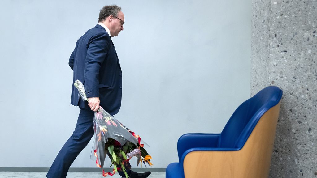 13/11 in Nieuwsuur: Debat over formatie • Oplopende spanningen in Caribisch gebied • Meer vrouwen met WIA-uitkering