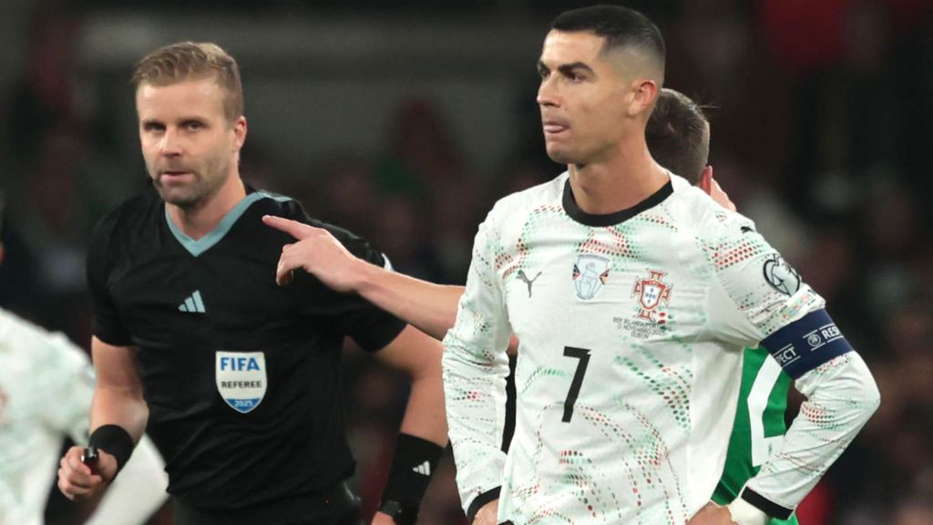 Portugal nog niet naar WK na rode kaart Ronaldo, Frankrijk wel geplaatst