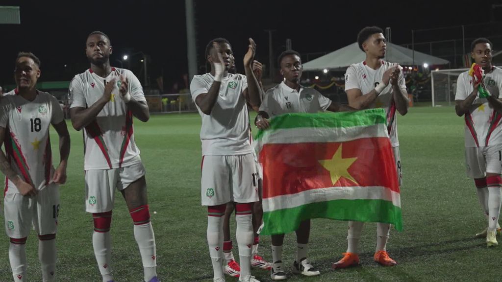 Suriname op drempel van eerste WK-deelname: 'Mijn moeder belde huilend op'