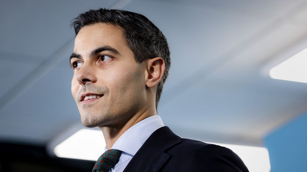 ‘Ik neem afstand van lek Wijers-app’