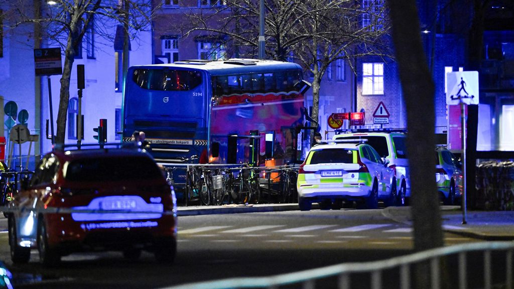 Foto: Doden bij busongeluk Stockholm, politie gaat niet uit van terrorisme